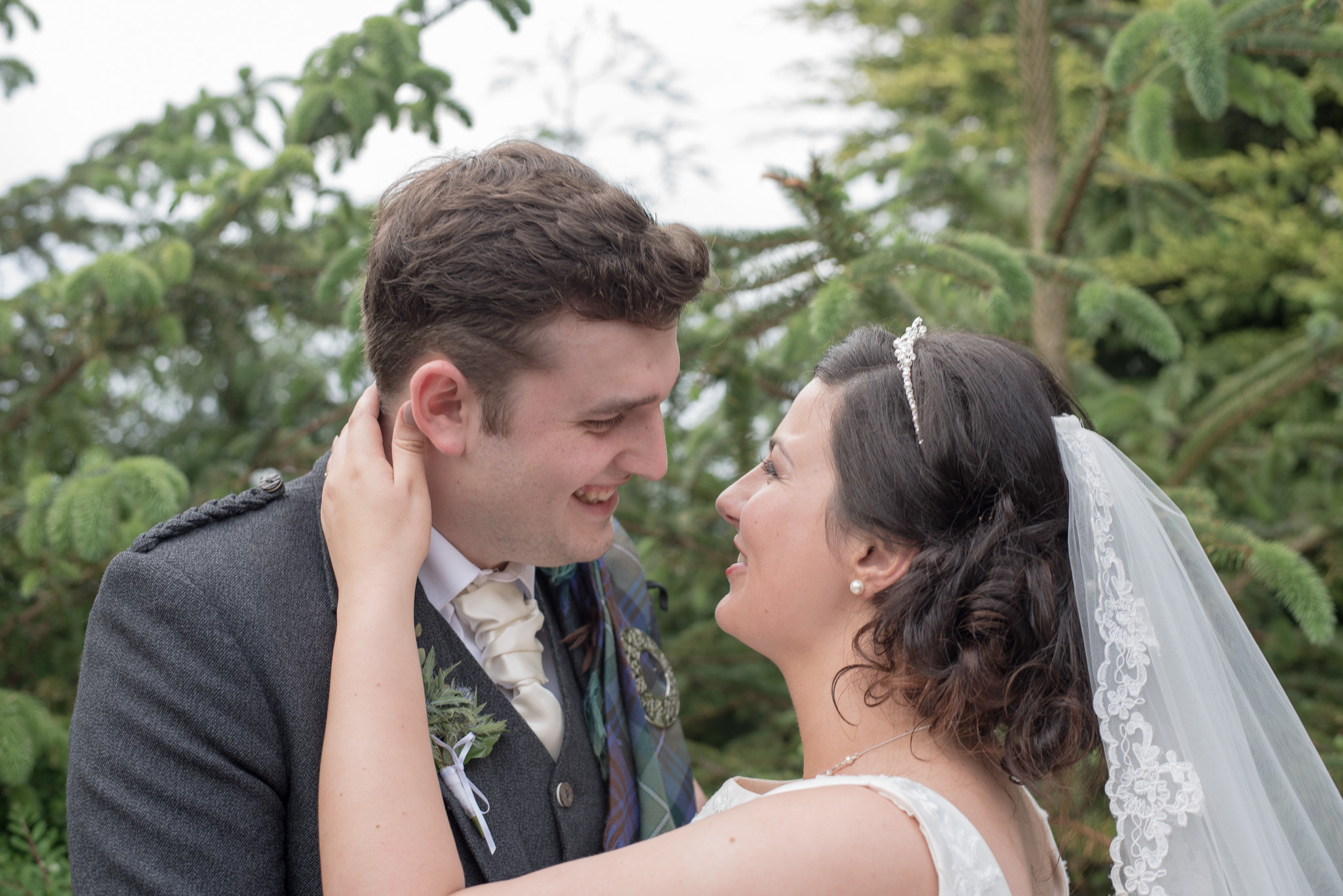 natural wedding photographer falkirk scotland