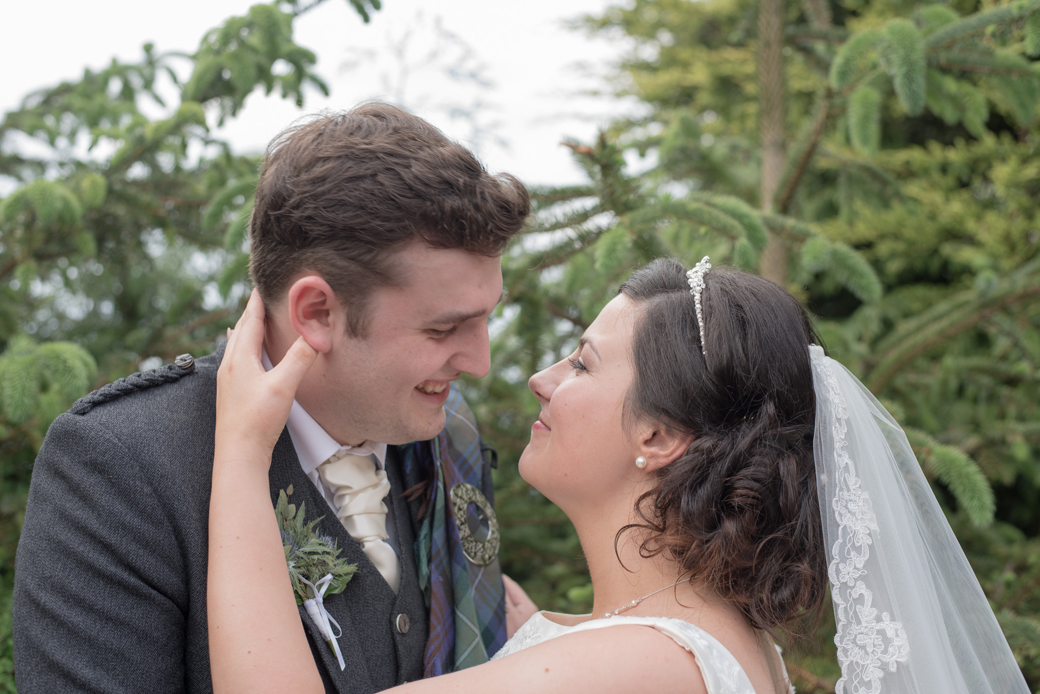 natural wedding photographer falkirk scotland