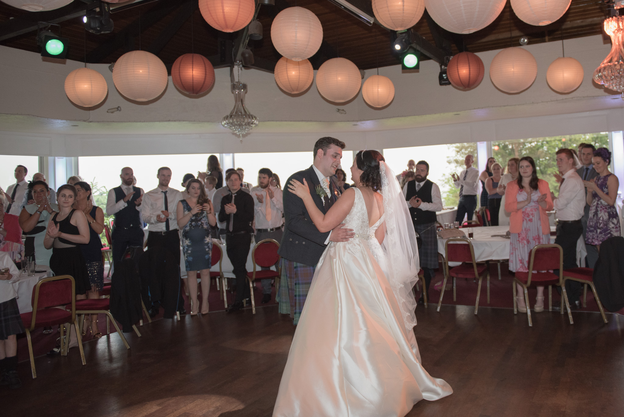 natural wedding photographer falkirk scotland