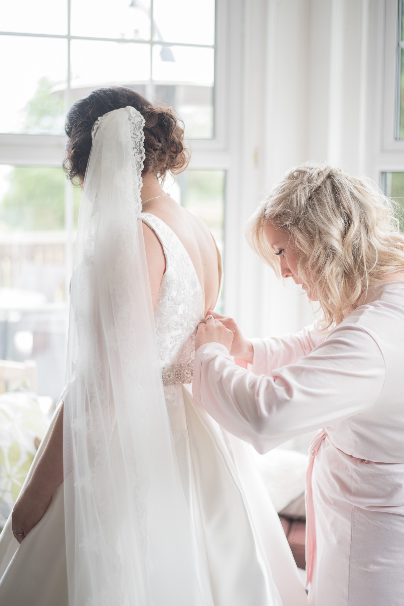 natural wedding photographer falkirk scotland