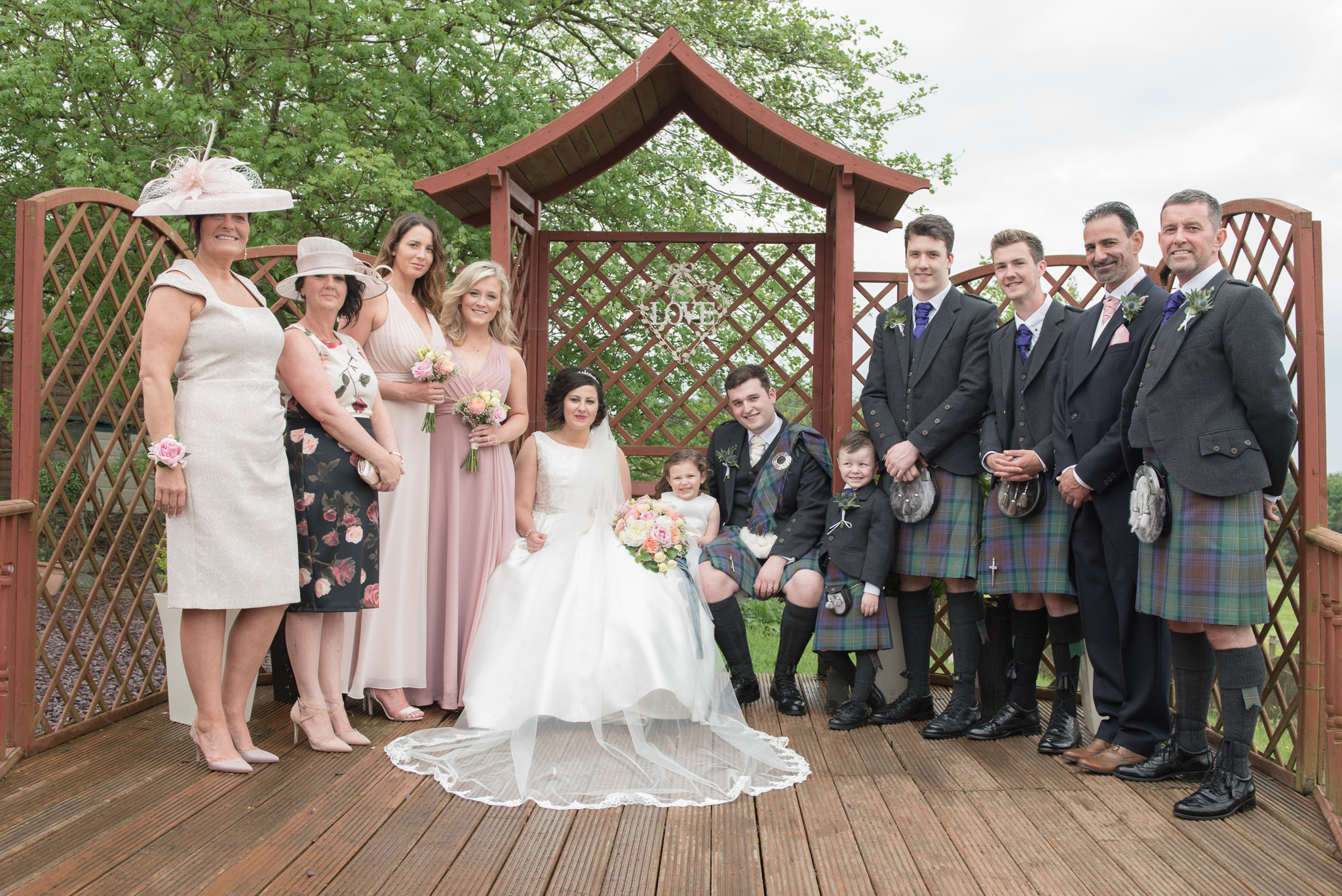 natural wedding photographer falkirk scotland