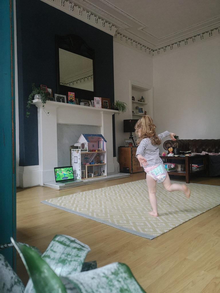 lifestyle family photographer glasgow, scotland