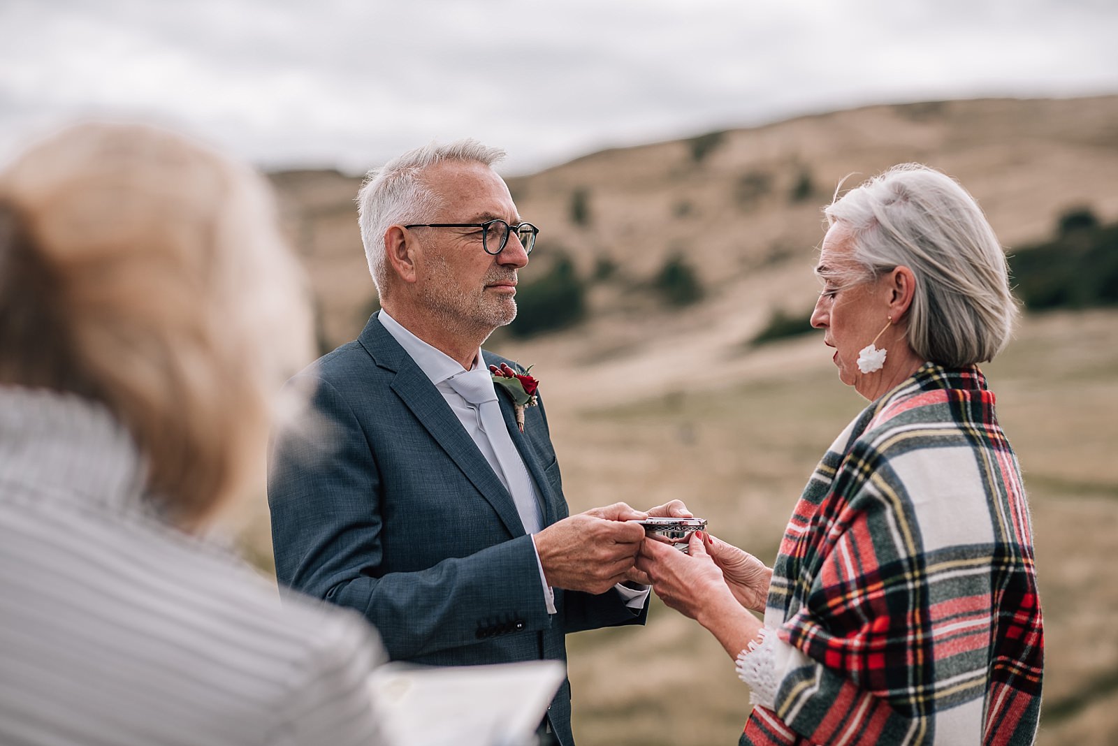 elopement photographer scotland photos of quaich traditional scotland wedding ceremony ritual with whisky